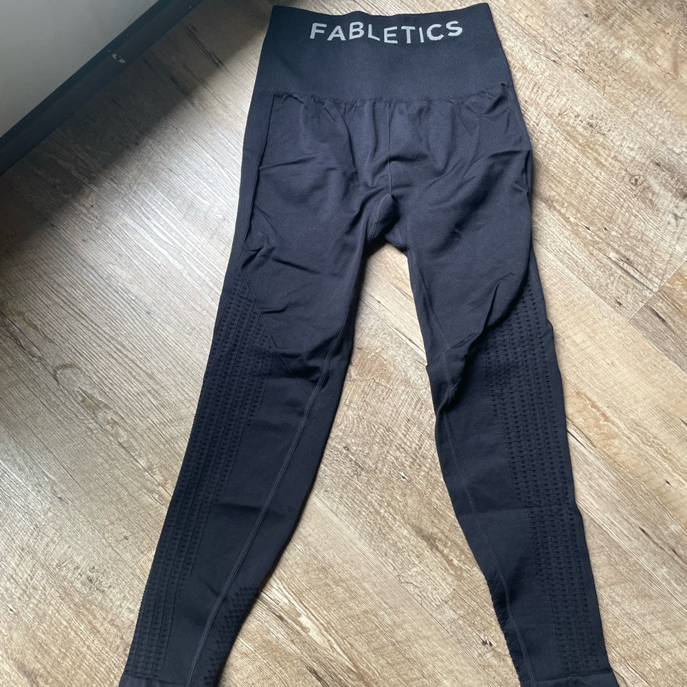 NWOT Fabletics Black Leggings